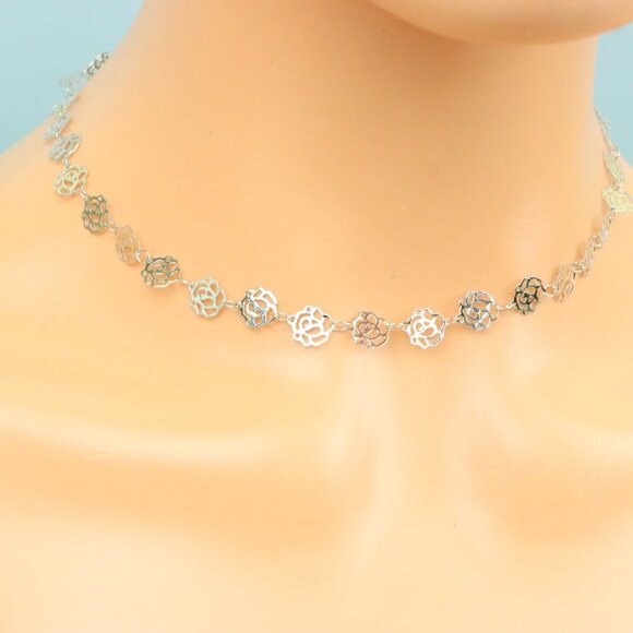 Delicate & Contemporary Necklace Chain, A Lovely Choice for Women, EVCH1597 - Picture 1 of 10